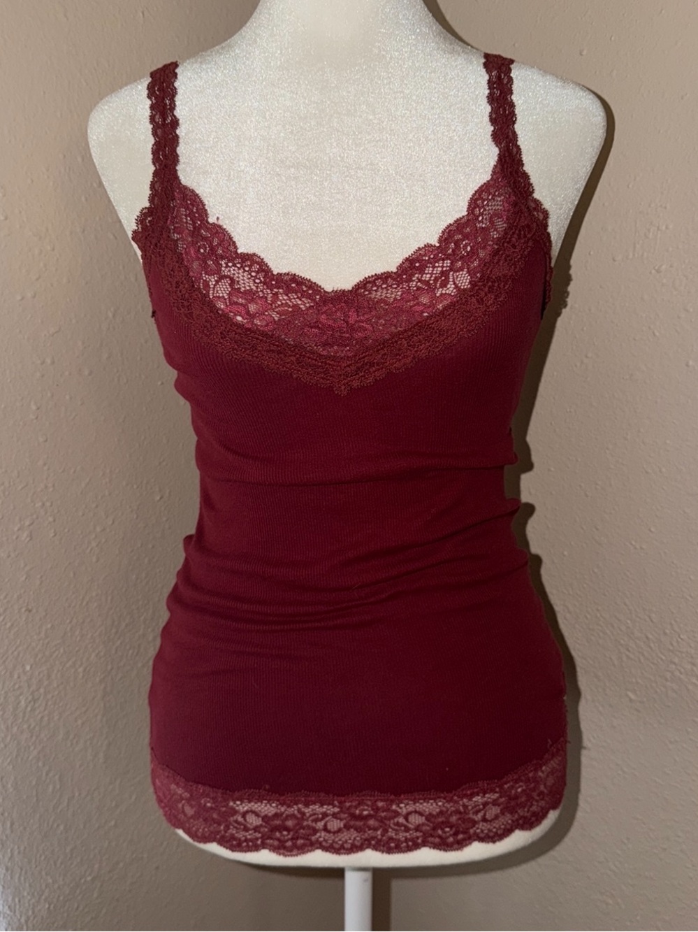 Vintage Y2K Hollister 2000s Lace Trim V Neck Cami Tank Top